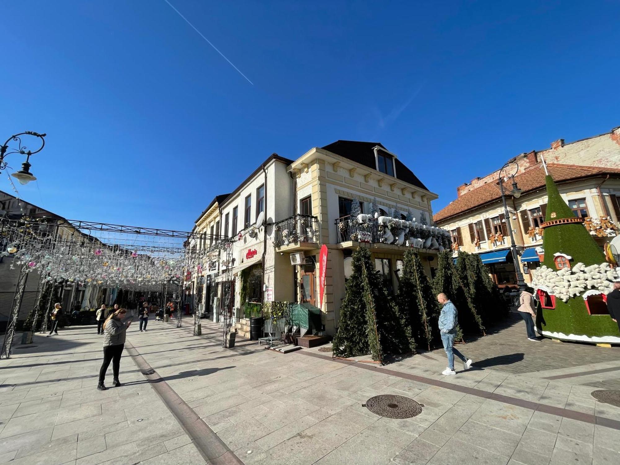 Downtown Apartment Craiova Exterior photo
